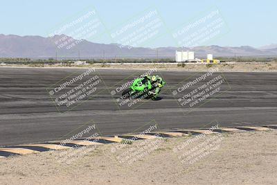 media/Jan-16-2026-CVMA Friday Practice (Fri) [[6f2bf47531]]/5-Racer 4-Trackday1/Session 2 (Bowl)/